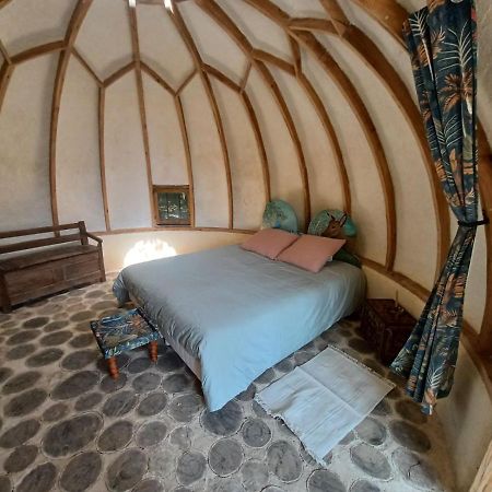 Sarl Verrerie Royale Val-Couesnon Bagian luar foto